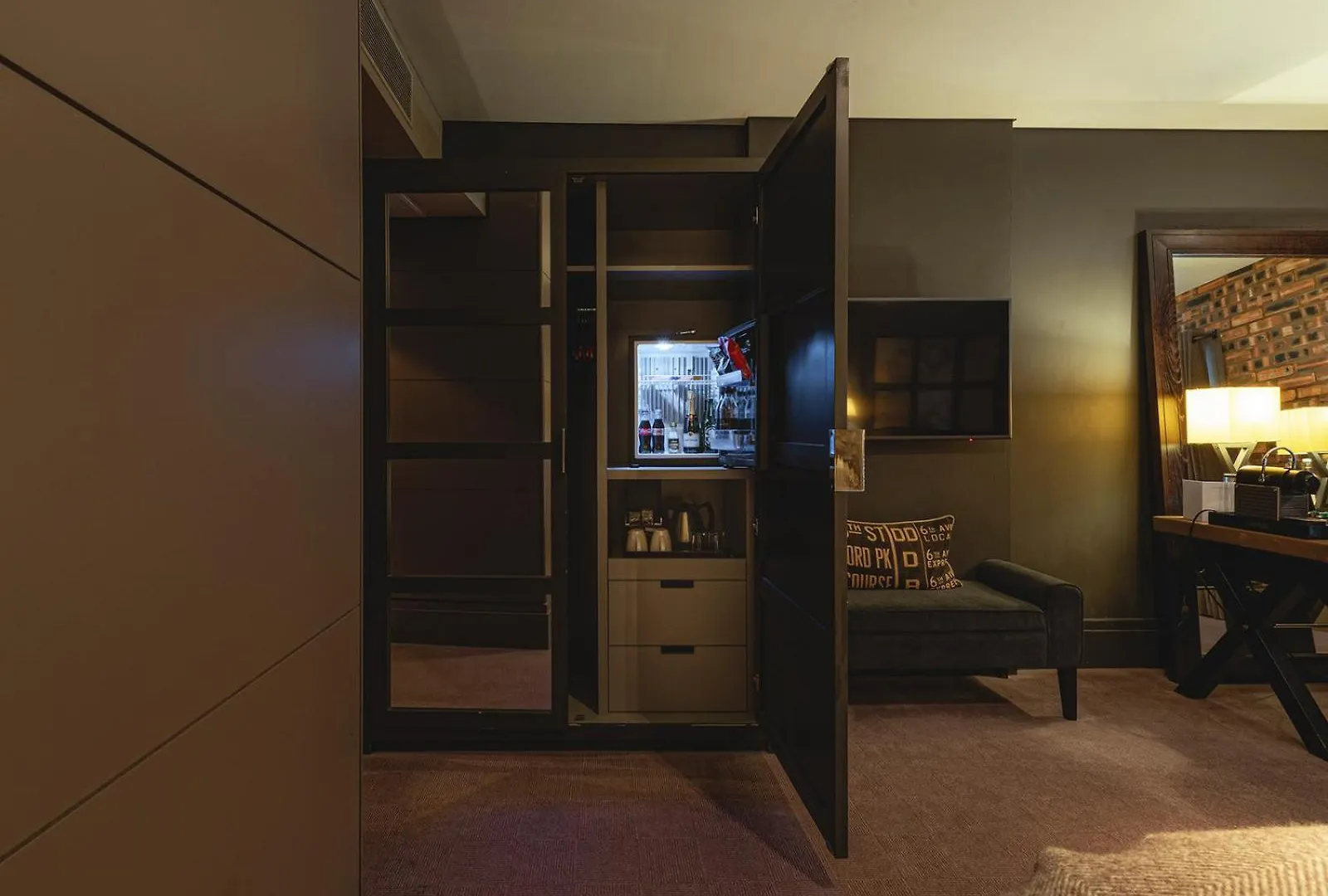 ****  Dakota Edinburgh Hotel South Queensferry United Kingdom